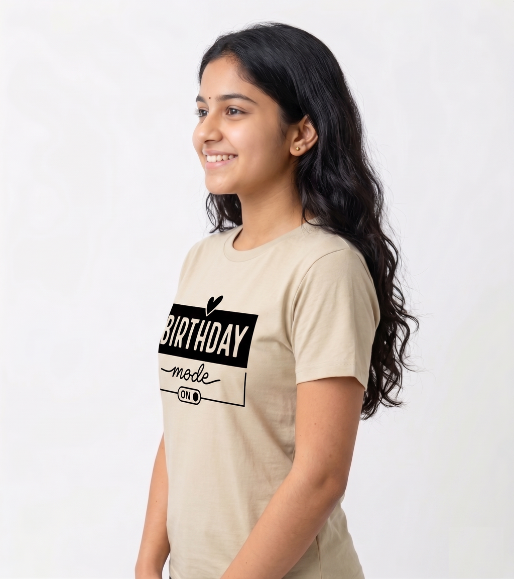 Birthday Mode ON Girls Graphic T-Shirt – Cream